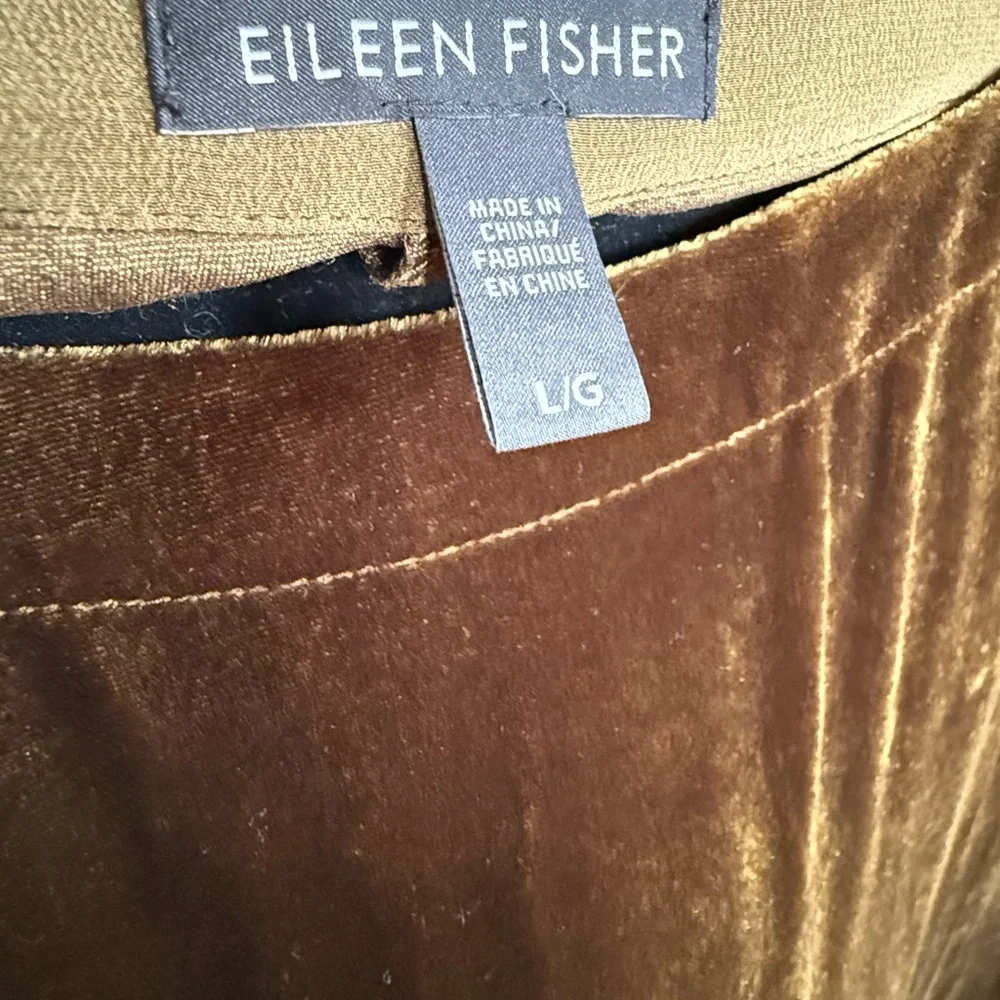 Eileen Fisher green/gold velvet Boxy Short Sleeve T-Shirt - Picture 3 of 7